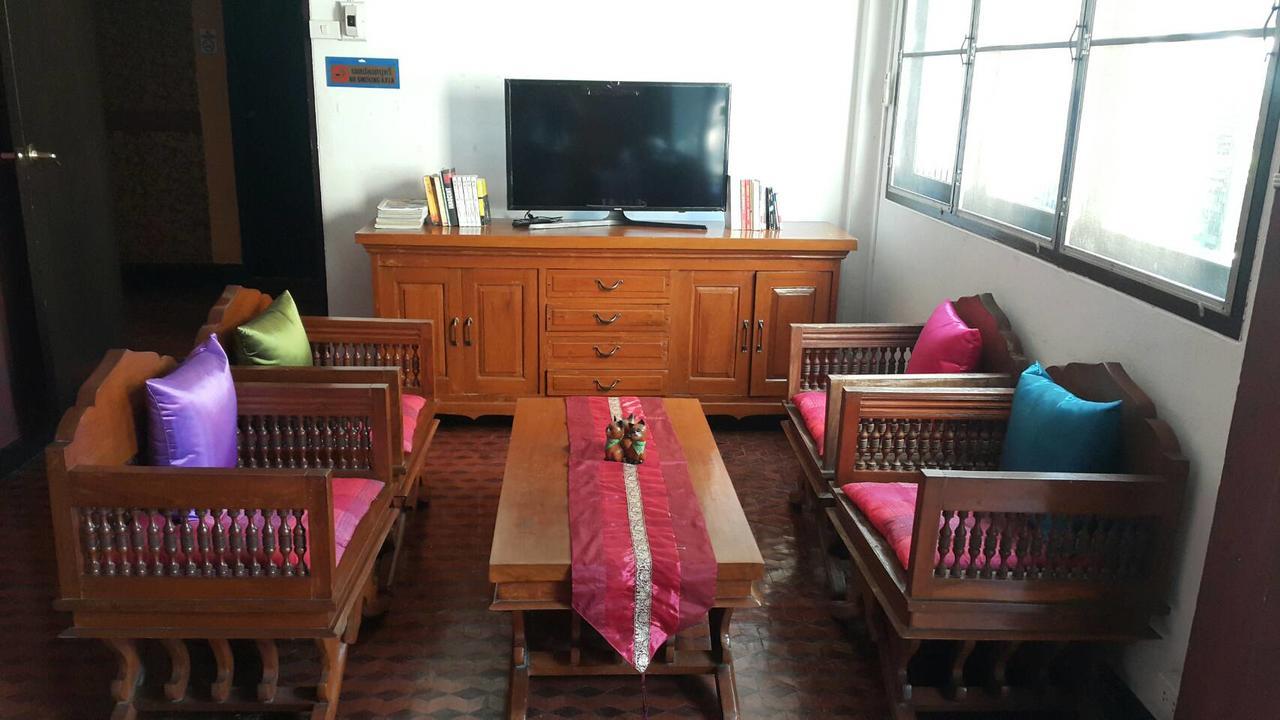 Хостел 999 Triplenine Chiangmai Чіангмай Екстер'єр фото